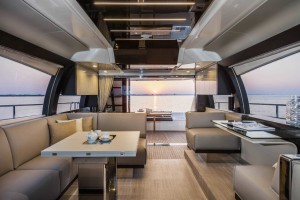 Ferretti Yacht 550