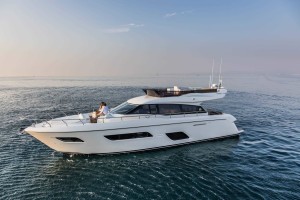 Ferretti Yacht 550