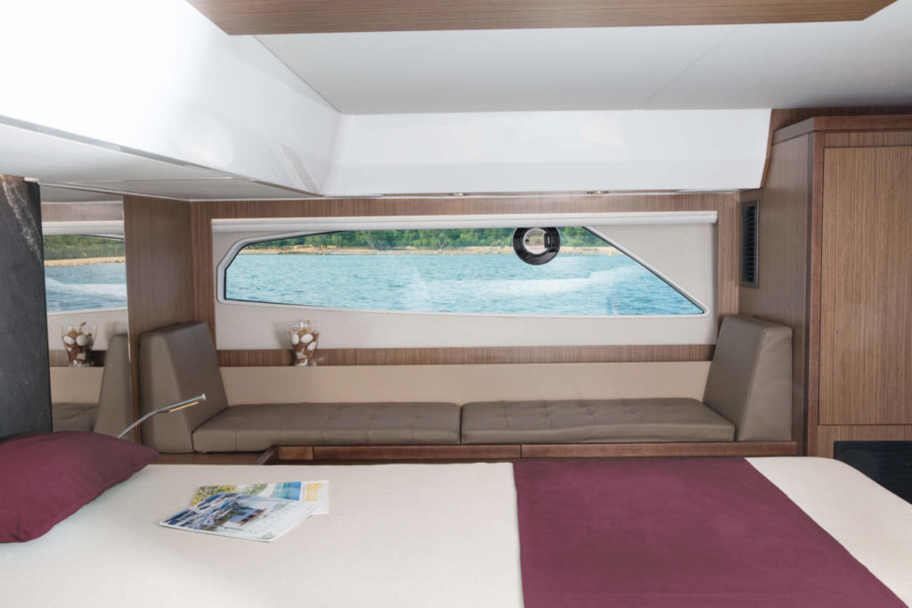 Sealine C530 Master Cabin