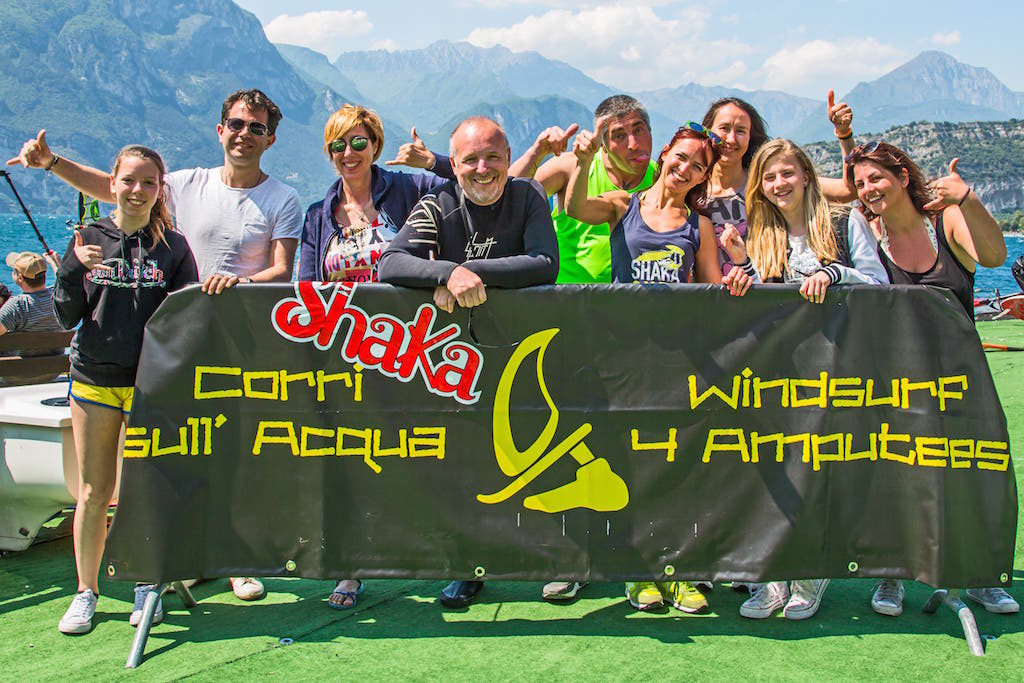 Windsurf 4 Amputees Corri sull'Acqua Shaka Surf Center