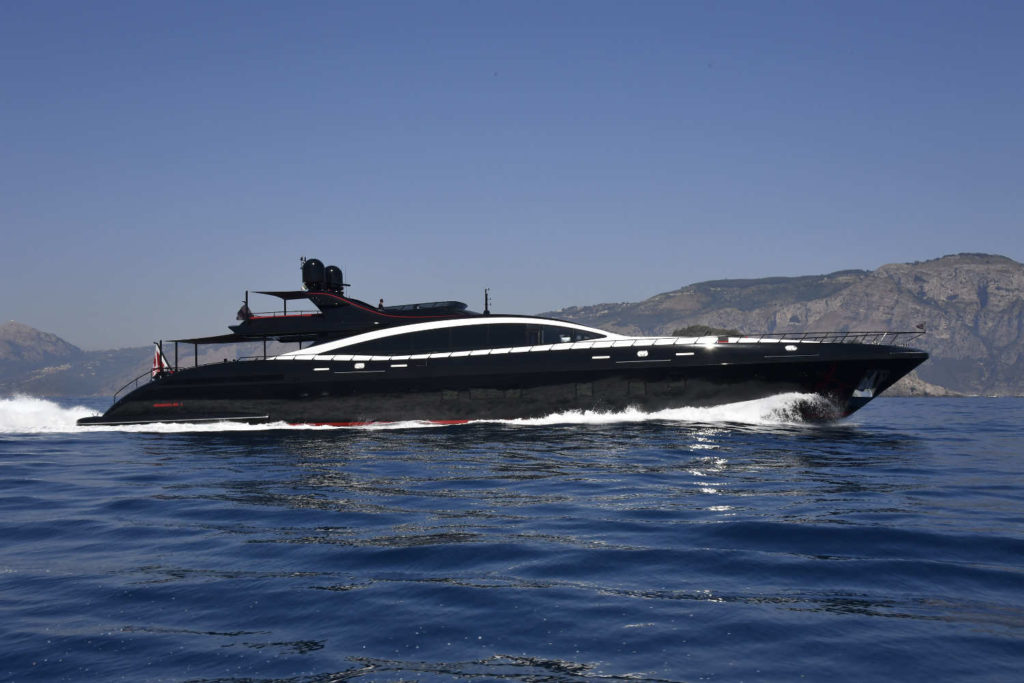 Mangusta Yacht 165