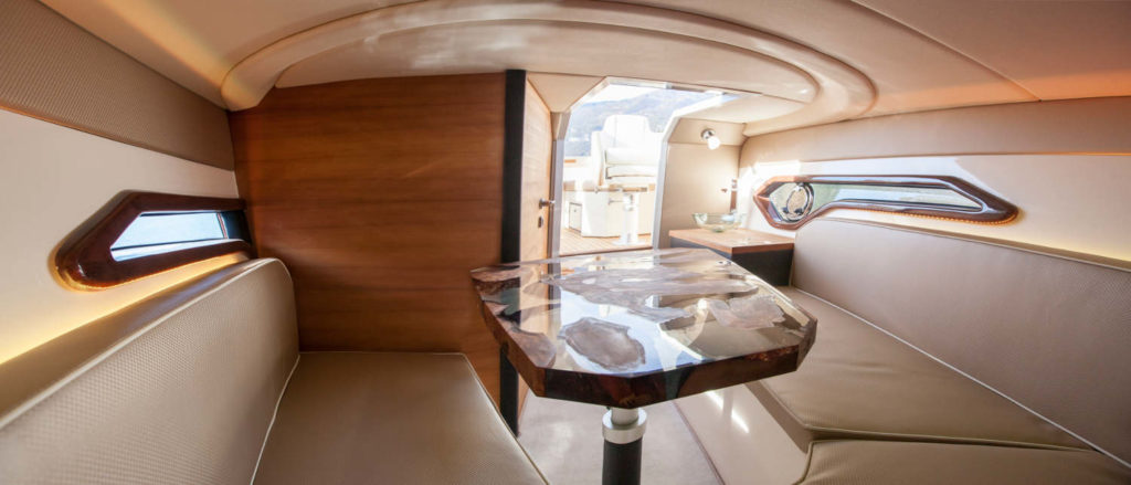 AMX 28 Woodline Riva 120