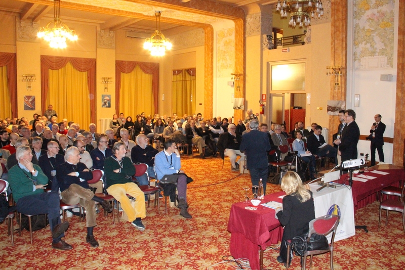 Il pubblico al Palace Grand Hotel di Varese - Foto Maccione